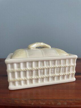 Vintage Belleek Parian Basketweave Trunk Trinket Box Translucent Yellow Luster